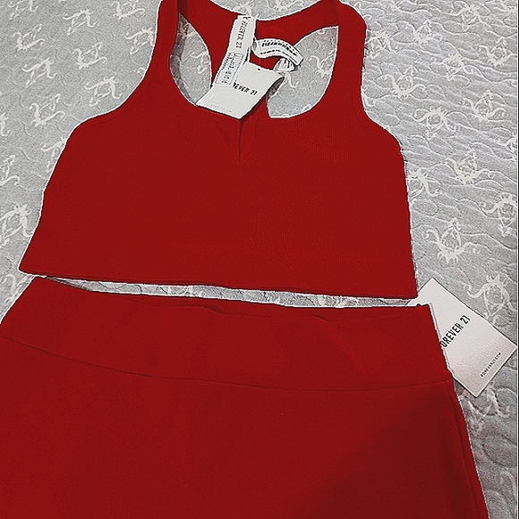 Forever 21 Miniskirt Women's Size S Red new with tag. - Picture 4 of 5